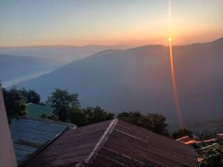 Mountain View stay Mall Road Chowrasta, Darjeeling - 7