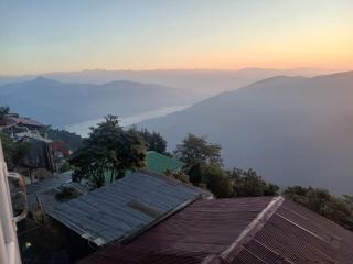 Mountain View stay Mall Road Chowrasta, Darjeeling - 1