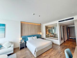 The two bedrooms sea view of À La Carte Moonlight - Ha Long - 2