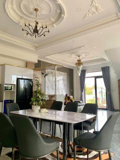 Milo House - 7