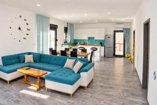 Beautiful villa with private pool on peaceful location, village Sveti Kirin - 2