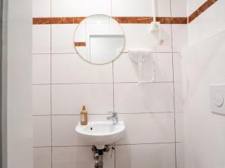 Well-Located 1BR & LR for Long-Stay Friendly - 3