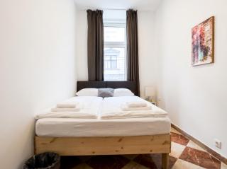 Bright 1-Bedroom Apartment with Spacious Living Room - Wien - 0