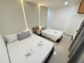 One Point Inn Batu Kawa - 9