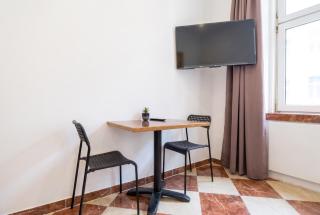 Long-Term 1BR Apartment Easy Transport Access - 2