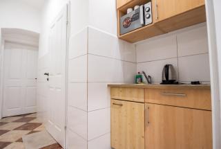 Long-Term 1BR Retreat Near Westbahnhof - 6