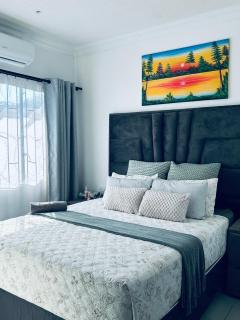Chinaridge Guesthouse and Safaris - 9