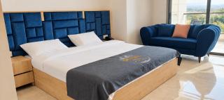 Skyfall Hotel - 7