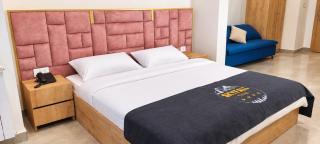Skyfall Hotel - 5
