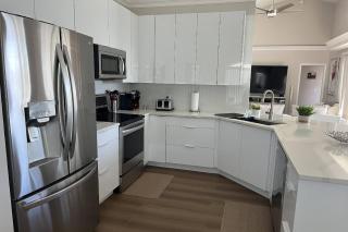 Briarwood- Terrazzo Lane with Lake View - 7