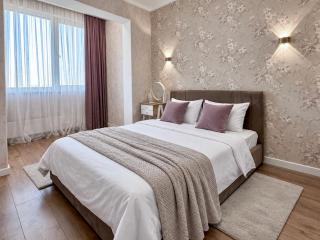 Panoramic City View near MEGA, Comfort City - 0