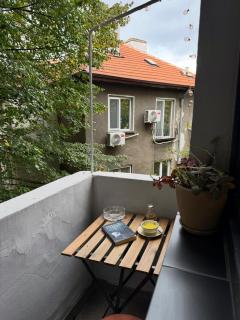 Cozy Art Apartment, Sofia Centre, NDK - 4
