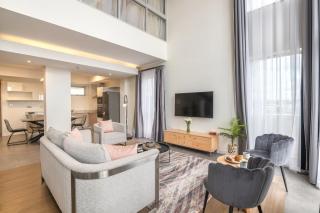 Capital M Penthouse 3-Bed, Pool, Gym By Yourhost - 1