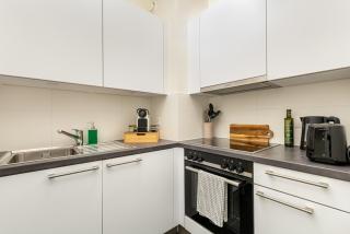 Chic & Central Lakeside Home #15 - 3