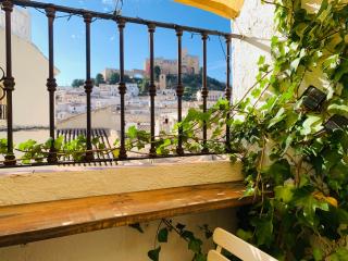 Rainbow House with Castle and Mountain Views - Vélez Blanco - 0