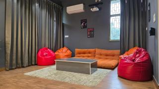 Projector and Table Tennis 3 bedrooms free OTT included - 2
