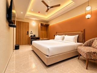 The Sky Imperial Grand Kuber Dwarka - 1