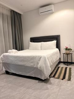 Blue Diamond Luxe - Gaborone - 4