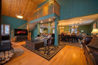 Chalet Gothic with Ski in and out in Parc Appalaches for 16 Guests - 0