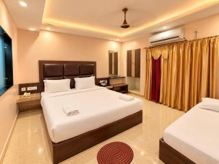 The Luxme Front of Puri Sea Beach - 1