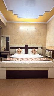 HOTEL P R Palace - 9
