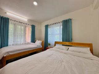 There are 2 floor apartment and room available - 8