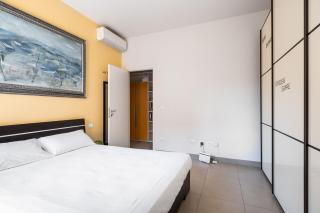Bergonzoni Modern Apartment by Wonderful Italy - 1