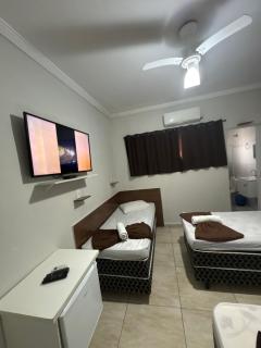Pousada Quarto completo ar,wi fi e garagem gratuita - 7