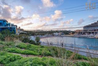 Sea-View Terrace Maisonette, steps from Paceville by 360 Estates - 8