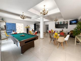 Appart familial grand balcon vue sur la ville - 8