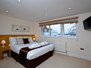 Le Chalet - Goodrington Lodge - 6