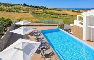 Awesome Home In Crotone With Private Swimming Pool, Can Be Inside Or Outside - Crotone - 3