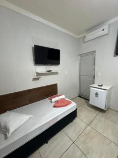 Pousada Quarto com tv,ar,frigobar,wifi e garagem - 6