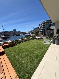 Outstanding V&A Marina Waterfront apartment - 1