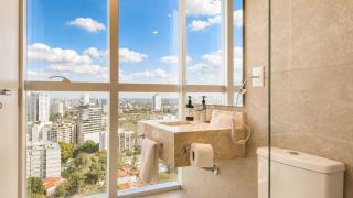 2BDR Luxurious Getaway at Tallest Building - 3