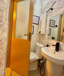 Wandervoyage Jar Vault Luxury Studio Loft in Osapa London, Lekki - 6