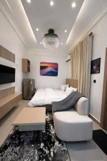 Wandervoyage Jar Vault Luxury Studio Loft in Osapa London, Lekki - 3
