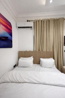 Wandervoyage Jar Vault Luxury Studio Loft in Osapa London, Lekki - 1