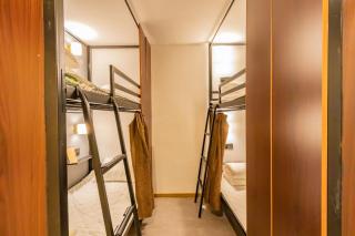 Z Designer Premium Capsule Hostel West Lake Wujiang Road Metro Station - 1