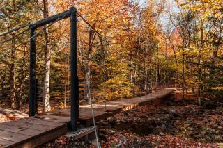 The Moss Rock Mirror Cabin + Spa at Smuggs Notch - Cambridge - 4