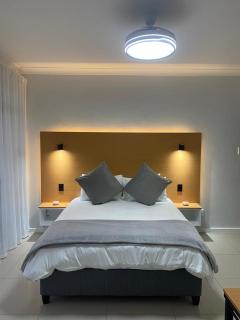 OysterCatcher Self-Catering Accommodation Strand - 4