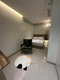 LM Motel - 0