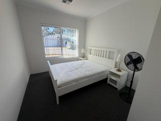 Piara Waters 4BDR Family Stay - 4