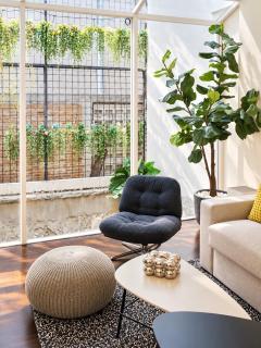 Middle Haus 3BR Home Near BTS Ari, Bangkok - 6