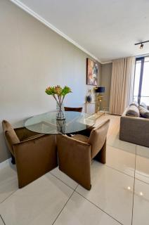 Luxury Suite at Waterfall, Mall of Africa - 7
