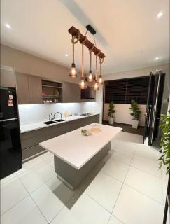 Modern Cozy 4BR The Teduhan,Netflix,Cinema Sound - 9