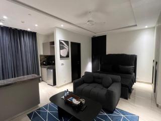 Luxor Aurum Apartments Gulberg - 7