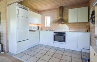 2 Bedroom Beach Front Home In Tarm - 3