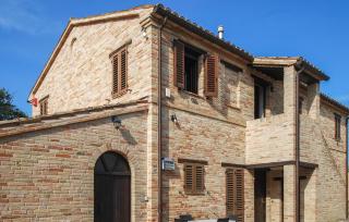 Cozy Home In Appignano With Wifi - 0