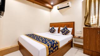 United By Glitz Hotels - Near International Airport - 2